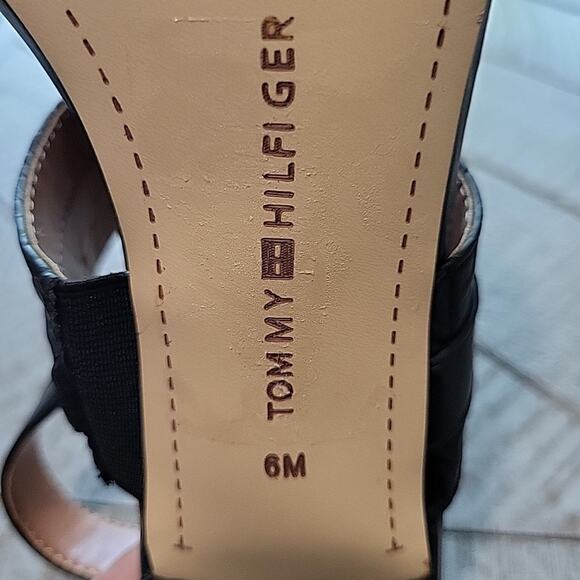 Tommy Hilfiger Women's Block Heel Slide Block Heel Gold Logo Stacked Heel - Picture 9 of 10